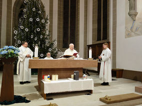 Darstellung des Herrn mit Kerzenweihe und Blasiussegen (Foto: Elisbetha Rößler)